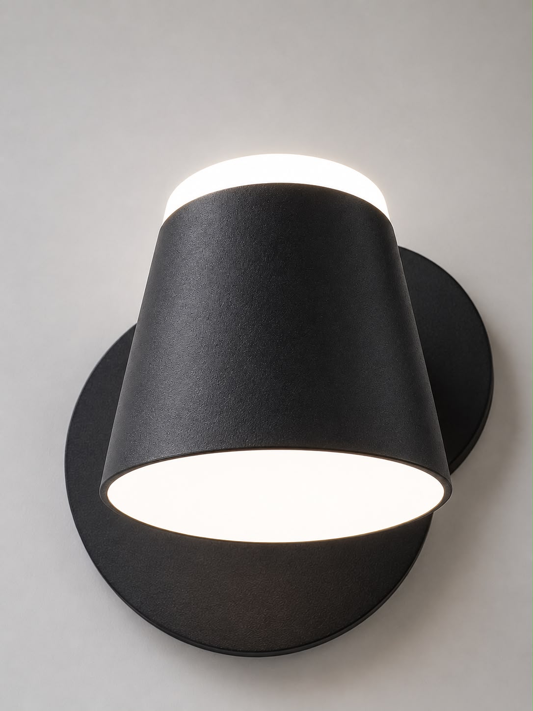 WhatsApp Image 2026-07-31 at 10.59.51 AM LAMPARA DE PARED LED - Imagen 1